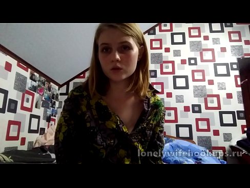 ❤️ 来自俄罗斯的年轻金发碧眼的学生喜欢更大的阴茎。 Fucking video❌️❤